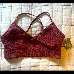 NWT Gapfit Bra with removable pads
